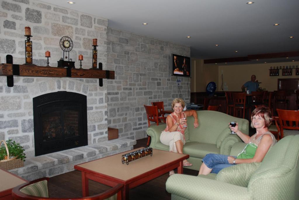 Auberge Le Cabanon Saint-Zénon Extérieur photo
